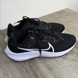 Nike Black and White Running Shoes